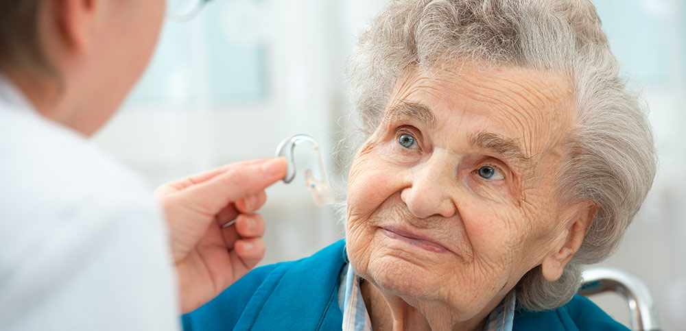 وبینار مداخلات تشخیصی ودرمانی اختلالات شنوایی سالمندان